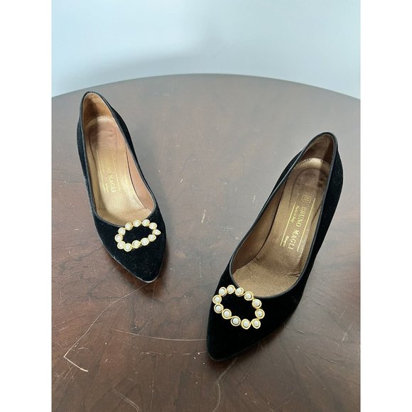 Bruno Magli Shoes - VTG Bruno Magli 90s Black Velvet Pumps Gold Heels Classic Italy Sz 8